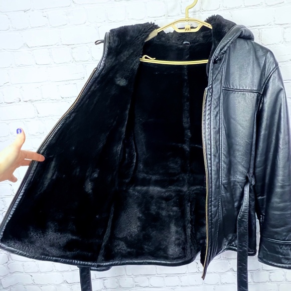 🚫SOLD! NWOT |•WILSONS LEATHER•| Plush Insulated Belted Hooded Jacket Coat Large - Picture 4 of 16